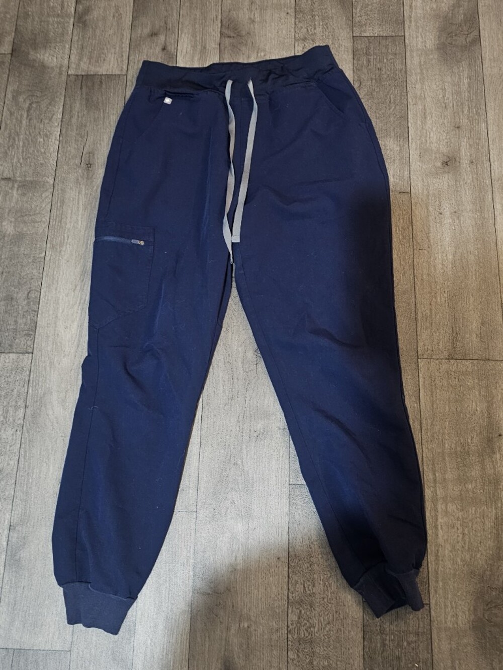 Figs Women Zamora Scrub Pants with Drawstring Size Medium{Bx26}